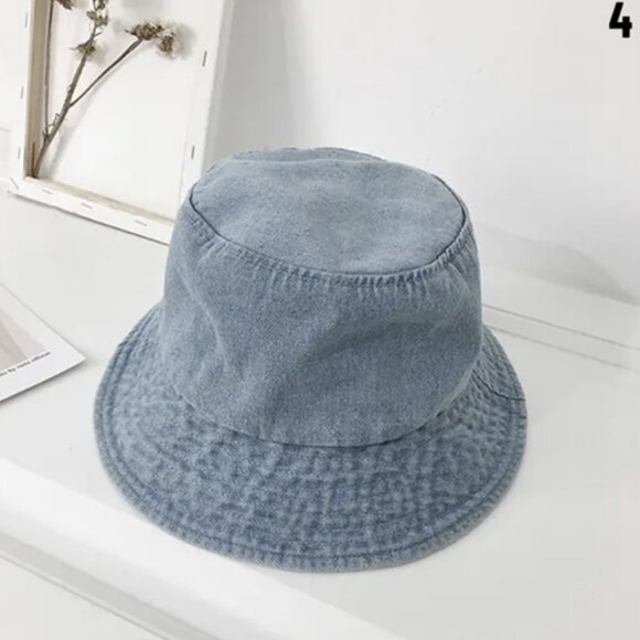 BUCKET HAT - Picture 2 of 5